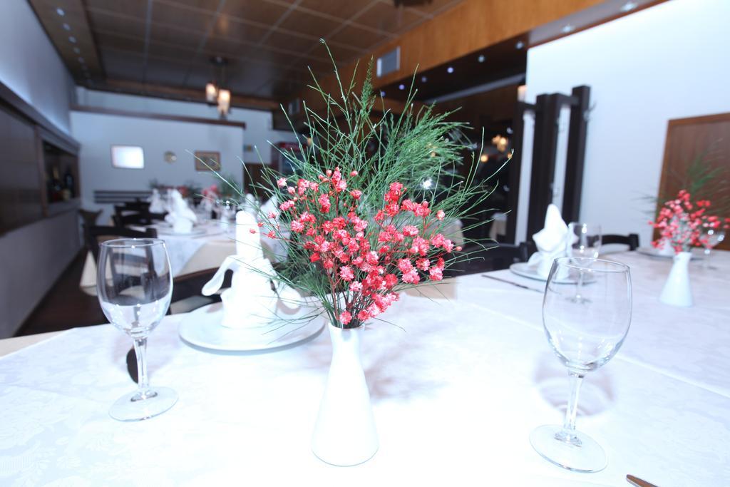 בראט Antipatrea Hotel מראה חיצוני תמונה