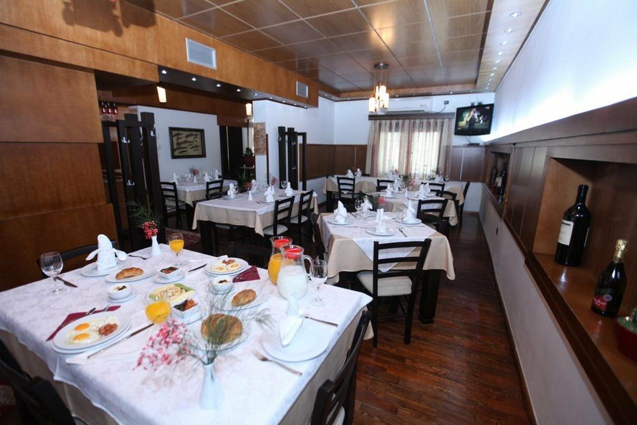 בראט Antipatrea Hotel מראה חיצוני תמונה